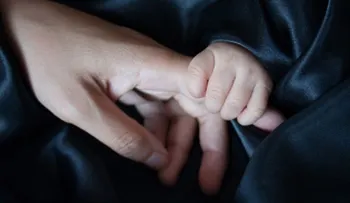 Mujer intentó matarse junto a su hijo por no tener recursos para mantenerlo