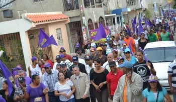 Aspirante a alcalde Manuel Jiménez encabeza su 13 caminata en Santo Domingo Este