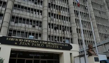 Hombre muere al caer del edificio el Huacal; dicen se lanzó (VIDEO)