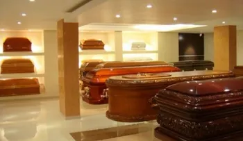 Hombre tiene sexo con cadáver en funeraria en EEUU