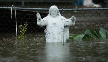 Florence deja al menos 5 muertos; esperan más lluvias