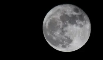 Científico ruso propone colonizar la Luna con un innovador robot