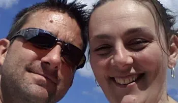 Un hombre fue censurado por compartir en Facebook esta fotografía de su esposa 
