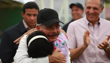 Presidente autoriza entrega de títulos a más de 800 productores en comunidad de María Trinidad Sánchez