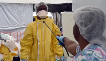 Aislan pasajeros de un vuelo en EE.UU. por falsa alarma de ébola
