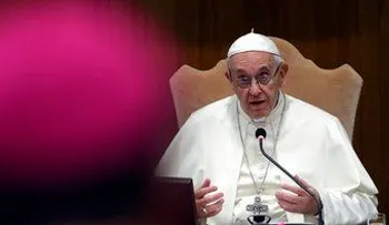 El papa Francisco denuncia el aborto como el equivalente a "guantes blancos" de la era nazi