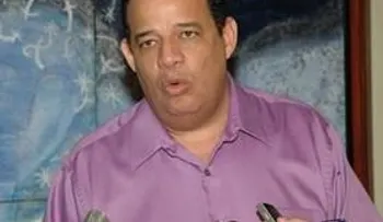 Diputado Leivin Guerrero renuncia al PRD y Luisín Jiménez al BIS