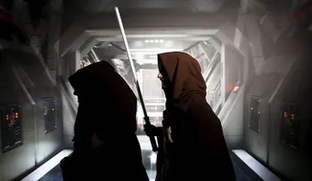 "El mensaje oscuro de la nueva película de Star Wars: Los súper ricos contra todos los demás"