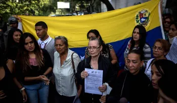Cientos de venezolanos honran a Ã"scar Pérez y repudian la operación policial