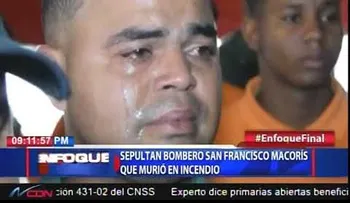 El dolor y llanto conmueve en sepelio de bombero que murió en un incendio