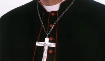 Iglesia española quiere sacerdotes "enteramente varones, heterosexuales"