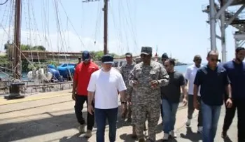 Alejandro Campos supervisa el Puerto de La Romana y anuncia remodelación en octubre
