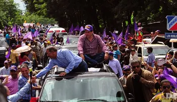 Danilo Medina en la avenida 27 de Febrero