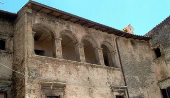 Casas por un euro en Italia: los pueblos fantasma recurren a su encanto para volver a la vida