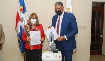 OEA dona a Interior y Policía máquina para marcaje y remarcaje de armas registradas en el MIP