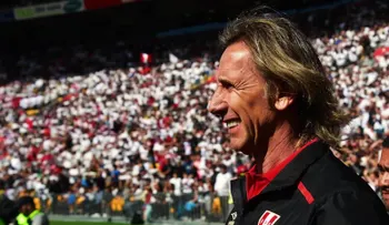 Gareca se queda con la blanquirroja: el entrenador confirma renovación de contrato con Perú