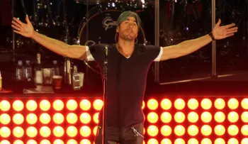 Enrique Iglesias prefiere no ver al pasado 