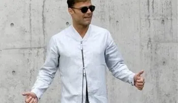 Milán: Ricky Martin en 1ra fila para show de Armani