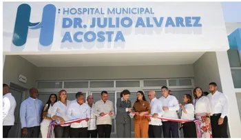 Raquel Peña entrega hospital renovado en Castañuelas