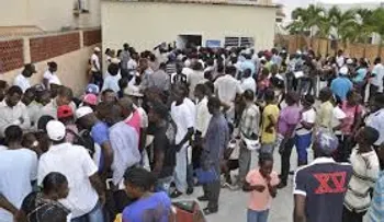 Haitianos acuden desde el día anterior al Plan de Regularización