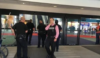 Apuñalan a un policía en el aeropuerto de Michigan