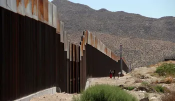 Estados Unidos fortalece muro virtual con México