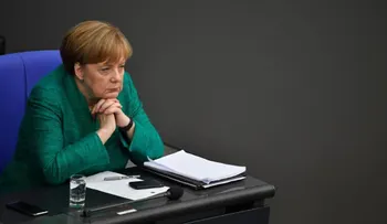 Líderes europeos llegan a acuerdo sobre inmigración tras presiones de Italia