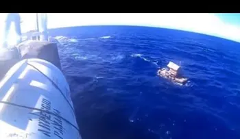 Aldi Novel Adilang sobrevivió 49 días a la deriva en el océano