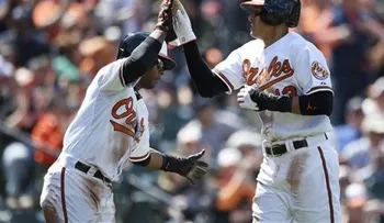 Con 20 hits, Orioles aplastan 18-7 a Medias Rojas 