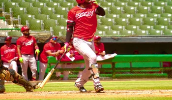 Leones dan tres jonrones en juego de pretemporada en SPM