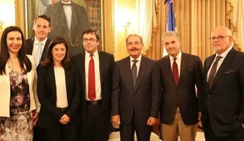 Presidente Medina se reúne con inversionistas de Aerodom