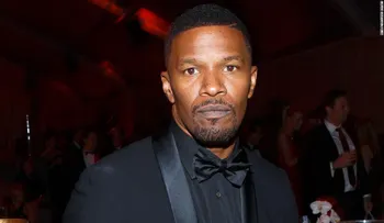 Jamie Foxx se reúne con el padre del hombre que rescató de un auto en llamas