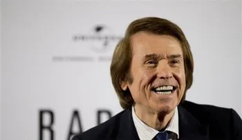 Cantante Raphael dice que se siente como de 25 años
