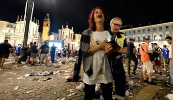 Estampida en Italia durante la final de la Liga de Campeones deja decenas de heridos