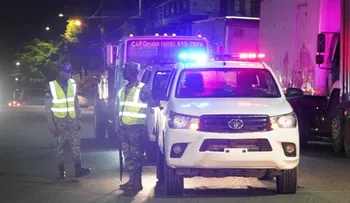 Digesett e Intrant retiran vehículos pesados en Santo Domingo