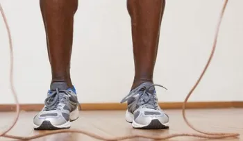 4 razones por las que deberías incluir en tu rutina el â??salto de cuerdaâ?