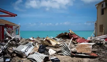 Emmanuel Macron visita islas francesas del Caribe devastadas por Irma