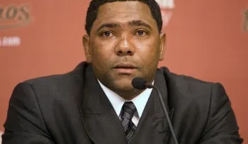 Miguel Tejada anuncia su retiro de Grandes Ligas; jugará un año más con Las Aguilas