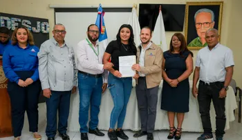 TNR bonifica a 22 productores para sistemas de riego y energía solar