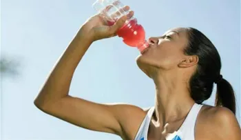 Bebidas con carbohidratos para deportistas, ¿sí o no?