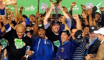 Licey, sin piedad ante los Leones en finales