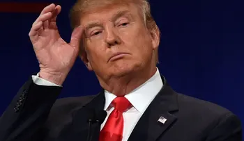 Trump considera visitar México
