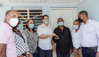 Plan Dominicana se Reconstruye del MIVHED entrega 14 viviendas en el sur del país
