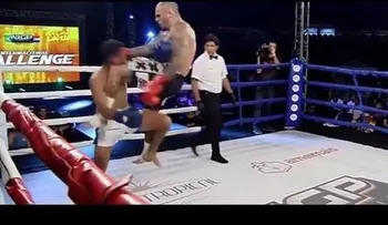 Impresionante nocaut que convulsiona la Red: El golpe ni lo verás