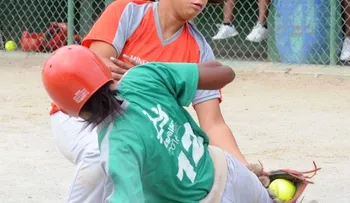 DN y Santiago ganan en softbol; disputarán el oro Juegos Escolares