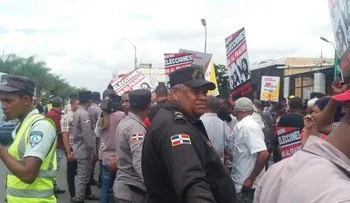 Realizan manifestación en Santo Domingo Este para que se realicen nuevas elecciones