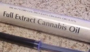 Este hombre se curó de cáncer con un tratamiento a base de aceite de cannabis!