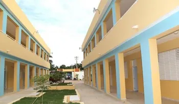 Según el Gobierno, en Villa Nueva, los niños irán a la escuela sin lodo en los zapatos