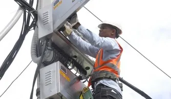 Montás dice Edesur contribuye con seguridad ciudadana al iluminar vías públicas
