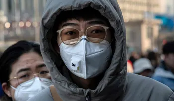 Suben a  304 muertes por coronavirus en China y a 14 mil 380 los afectados